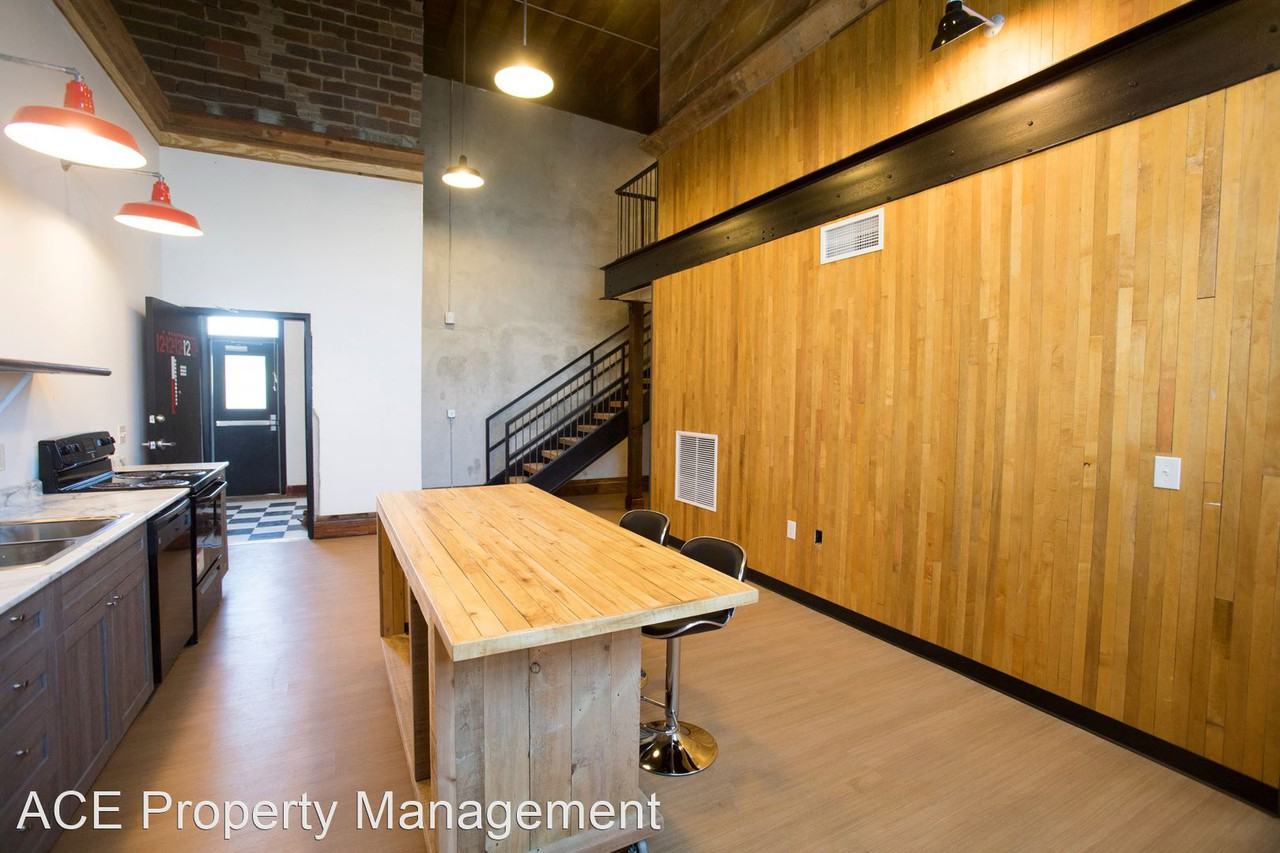 925 Dilger Avenue - Photo 3 of 12