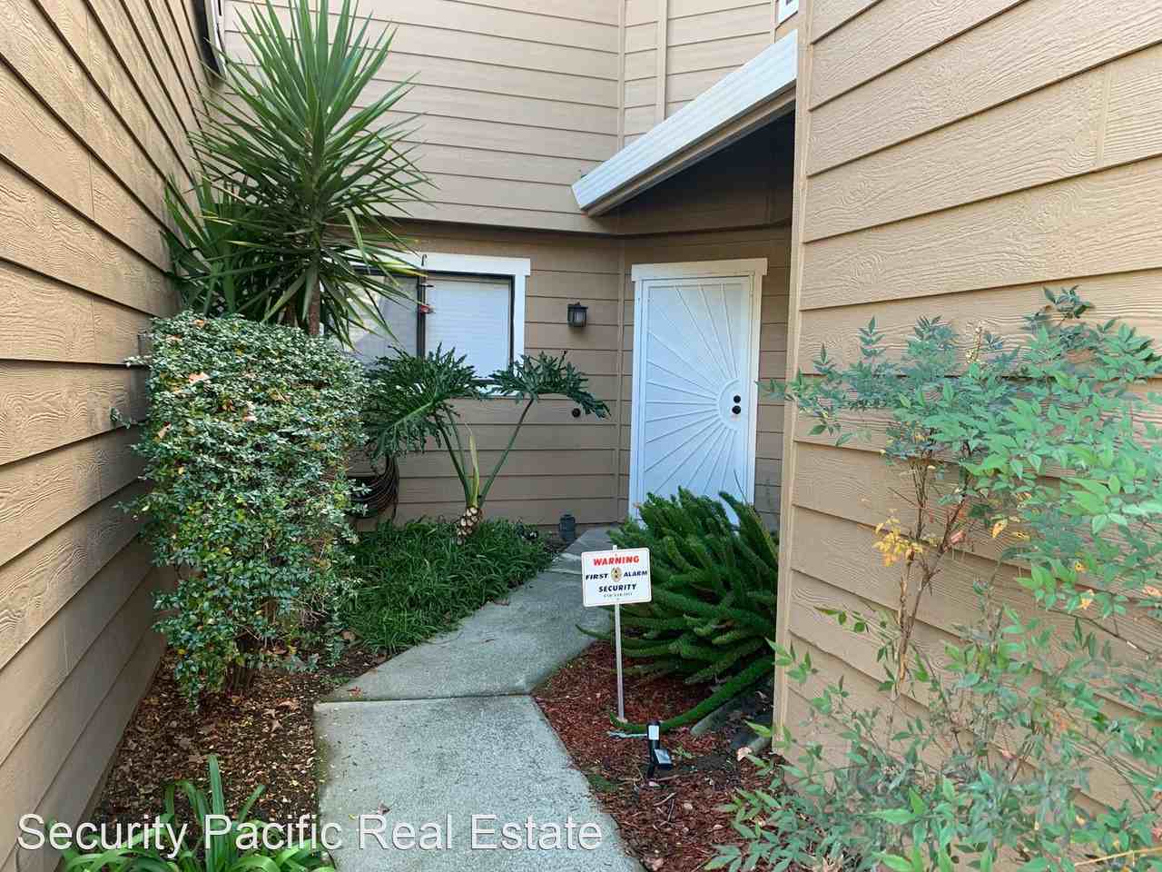 104 Coventry - Photo 3 of 35