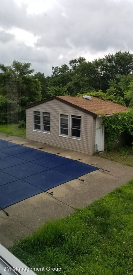 346 Hart Dr - Photo 3 of 23