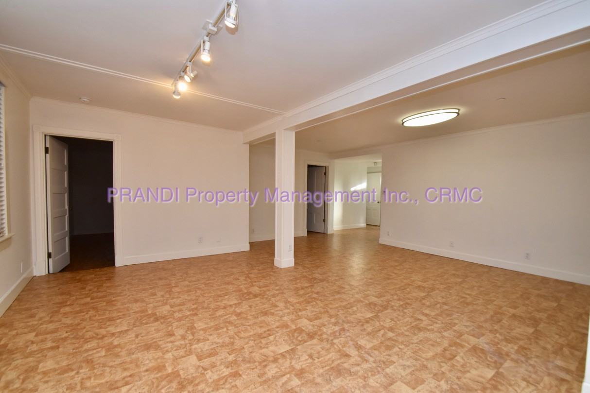 521-523 C St - Photo 3 of 16