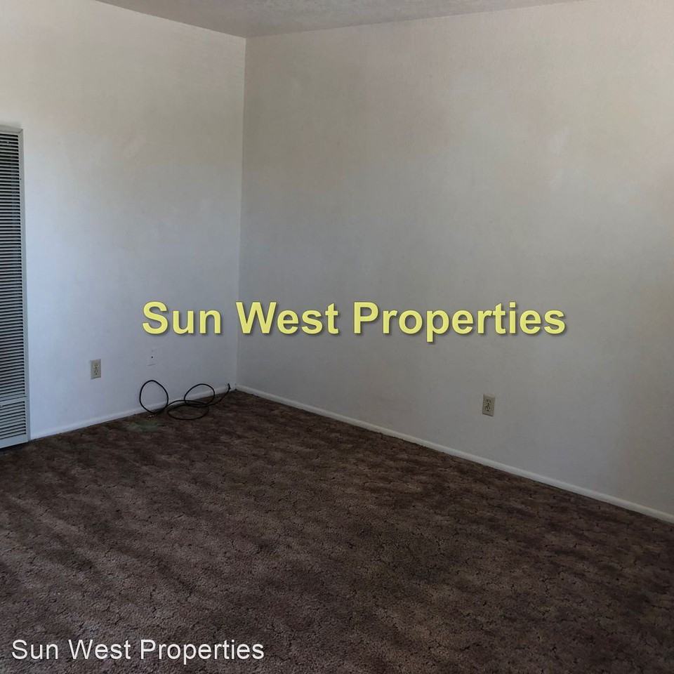 1000 Walnut - Photo 2 of 10