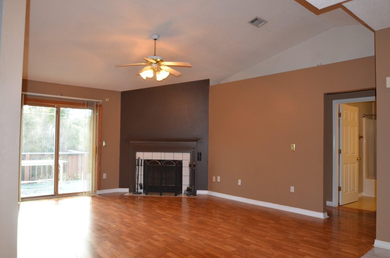 1218 Ego Dr - Photo 3 of 14