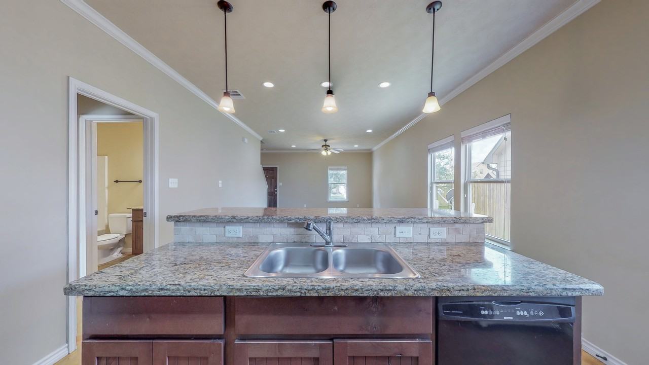 3418 Cullen Trl - Photo 5 of 35