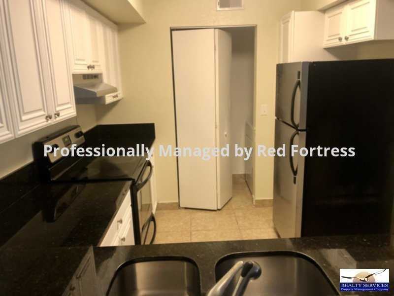 8245 Ibis Club Dr - Photo 2 of 7