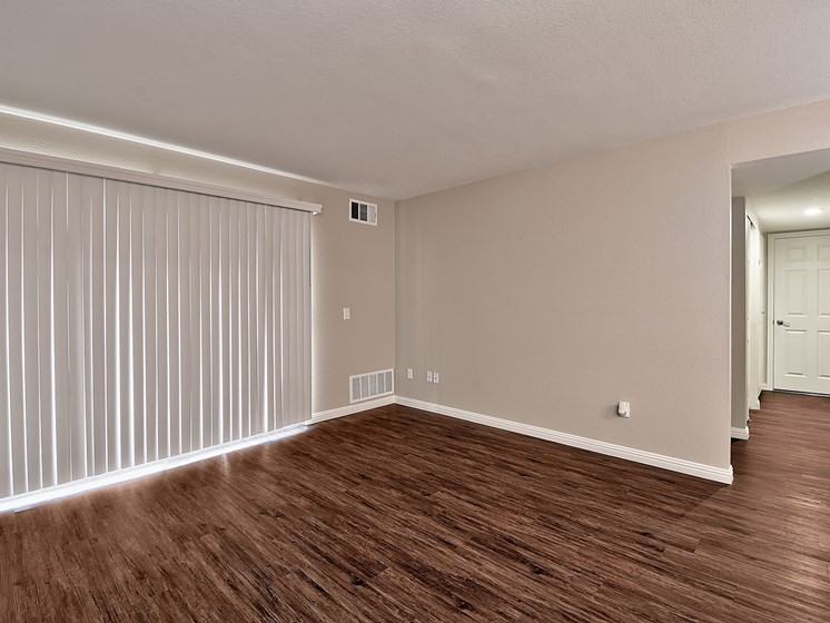 WINDWOOD - Photo 7 of 20