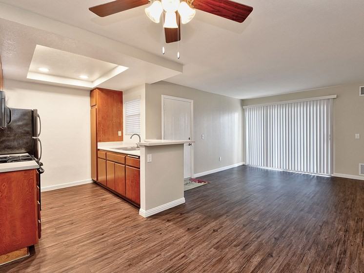 WINDWOOD - Photo 3 of 20