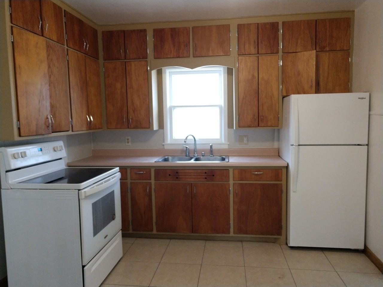 241 34th Ave N - Photo 3 of 10