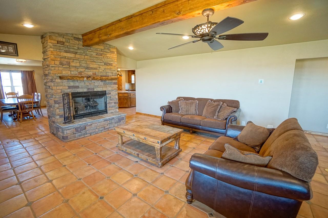 10209 E County Road 95 - Photo 2 of 10