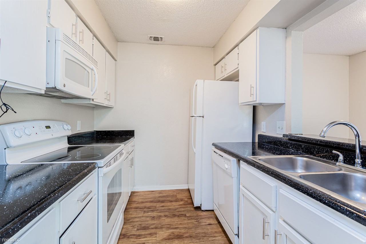 Volume 7 - Photo 2 of 3