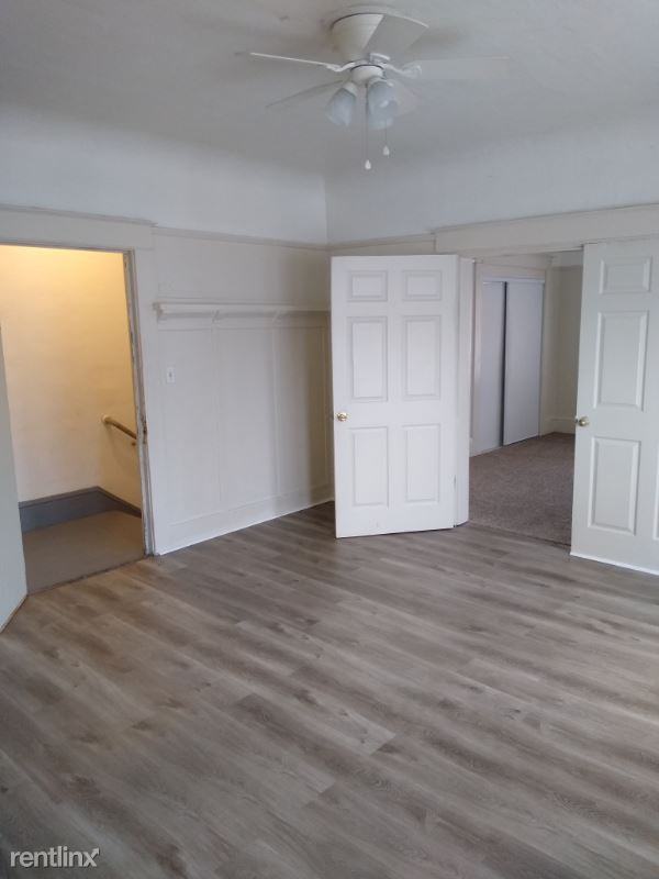 522 E Flora St - Photo 3 of 9