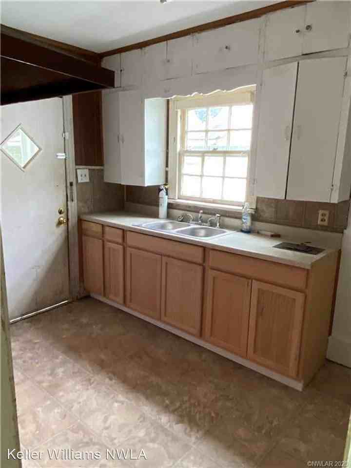 2019 Weinstock St - Photo 2 of 4
