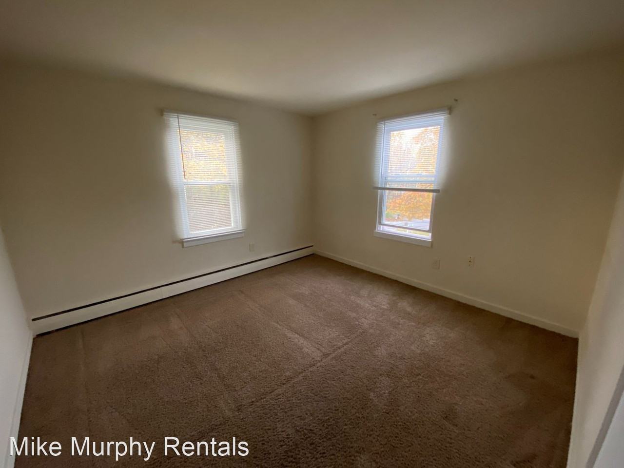 1475 Old Colonial Road - Photo 3 of 6