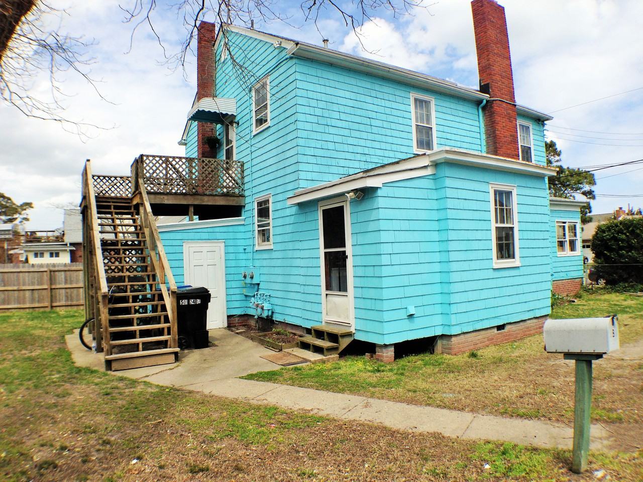 2414 Baltic Ave - Photo 2 of 3