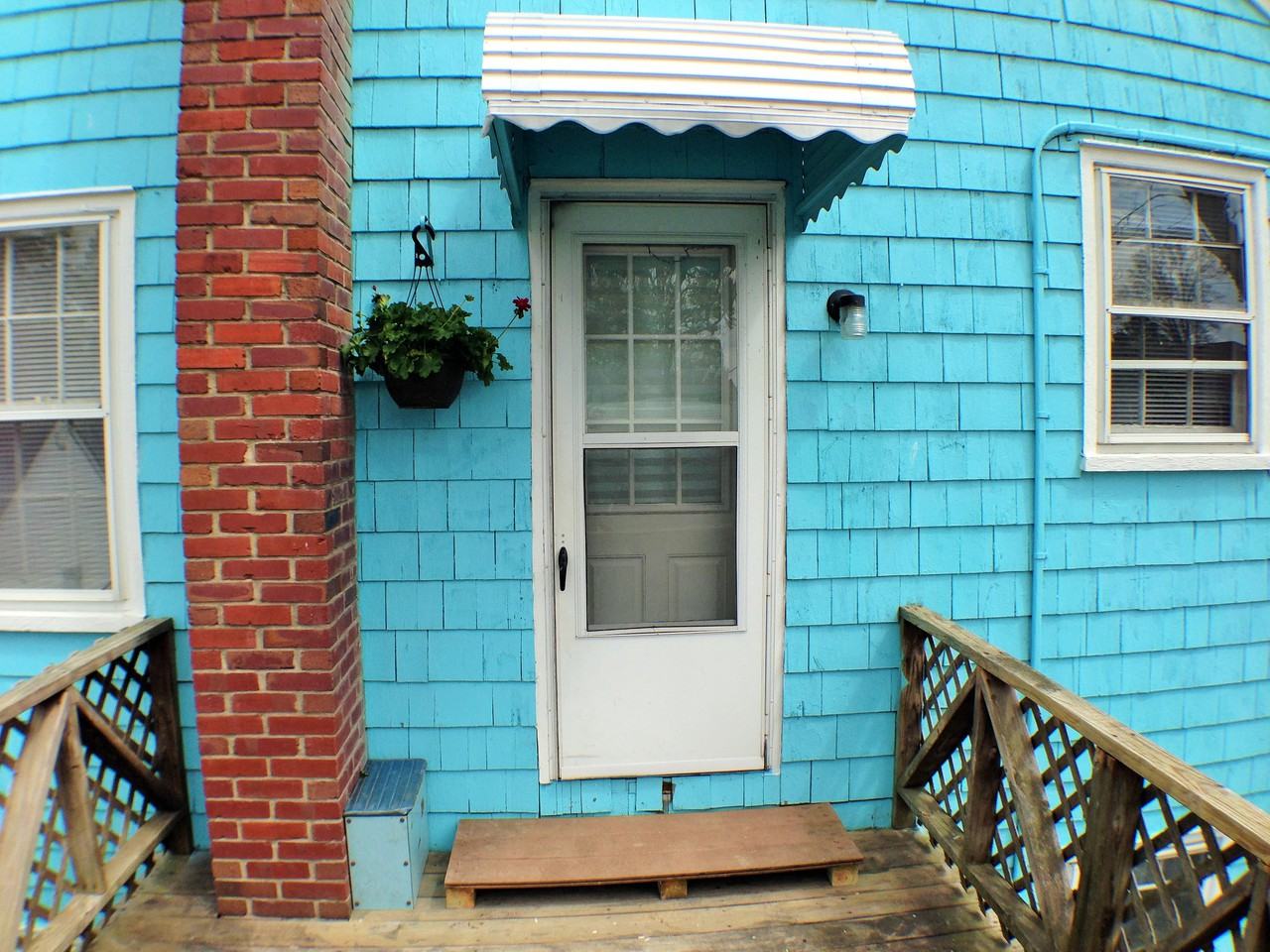 2414 Baltic Ave - Photo 3 of 3