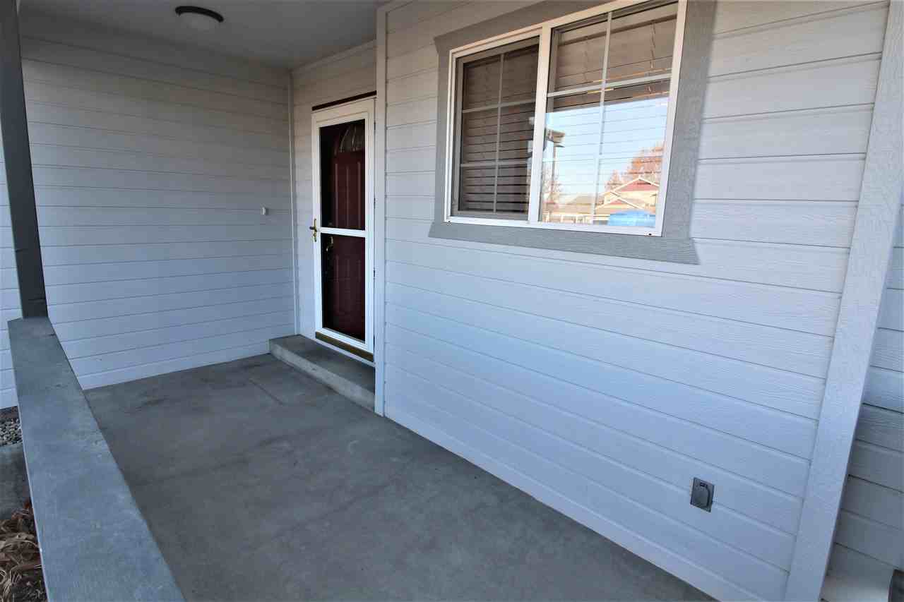 716 Kimberly Ct - Photo 3 of 21