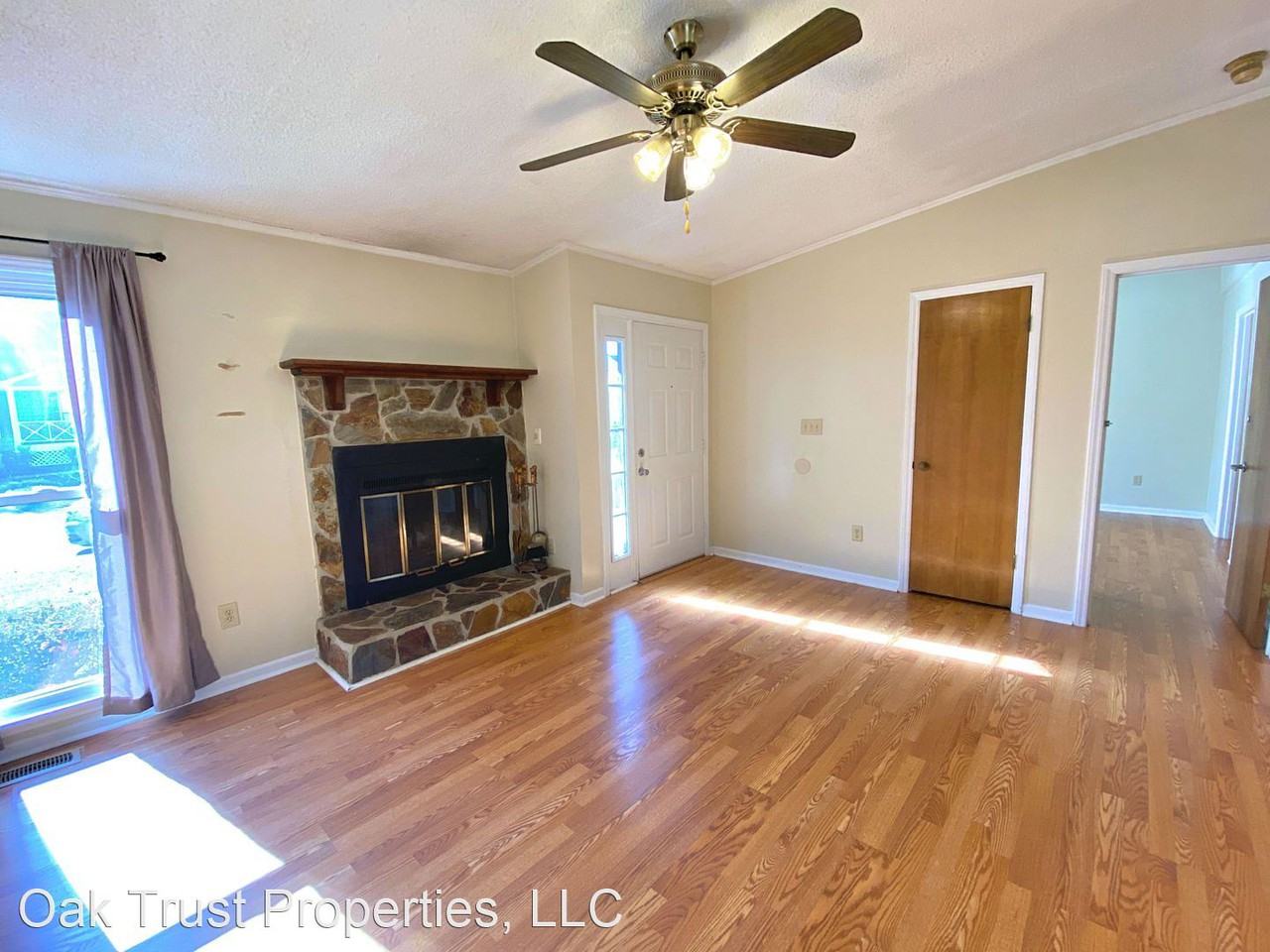 324 Winding Trail Ln - Photo 2 of 15