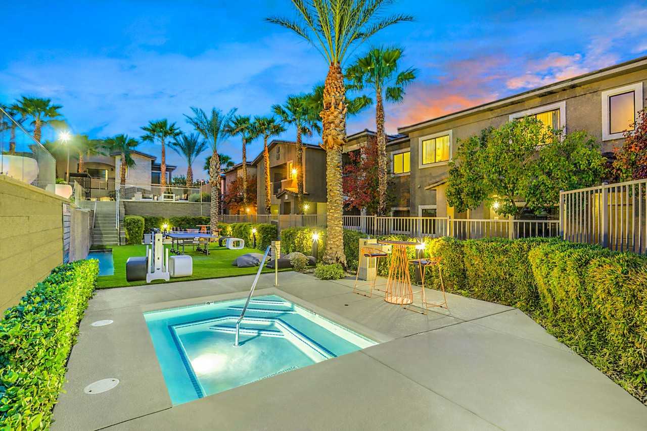 The Domain - Photo 3 of 33