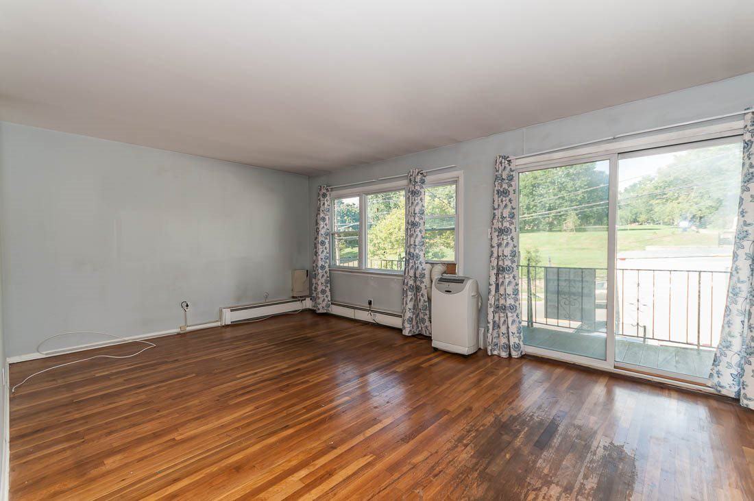 207 Manhattan Ave Apt 1 - Photo 3 of 13