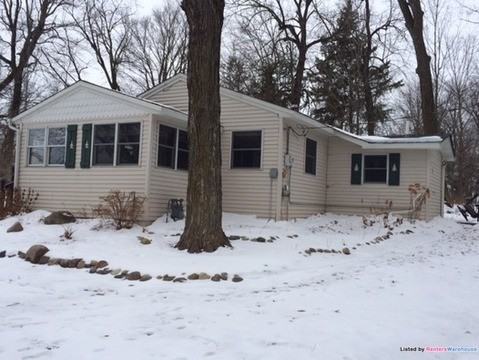 11173 Hart Ave NW - Photo 2 of 15