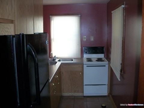 218 7th St NE - Photo 2 of 9