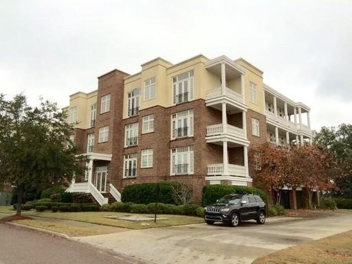 118 Fairbanks Oak Alley - Photo 2 of 21