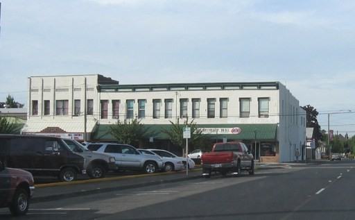 180 SE Mill St - Photo 2 of 2