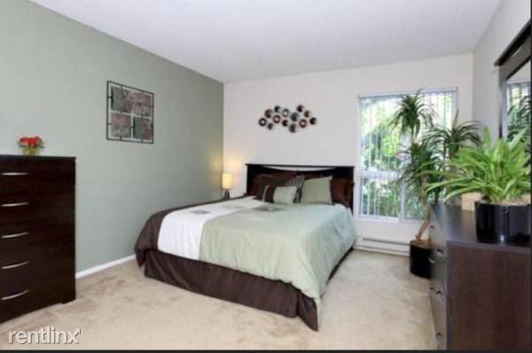 Bay Pointe Apartments - Photo 2 of 4