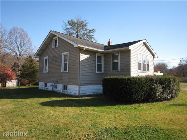 233 Garwin Rd - Photo 2 of 6