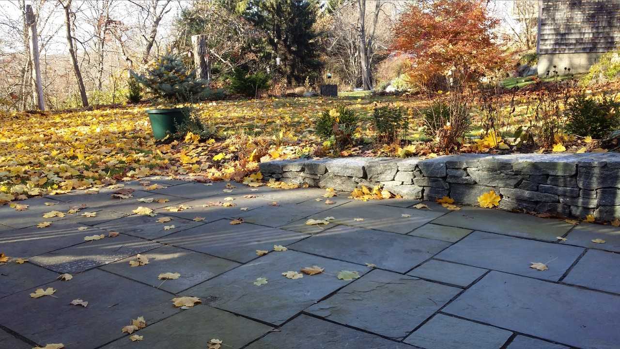 90 Pine View Ave - Photo 2 of 17