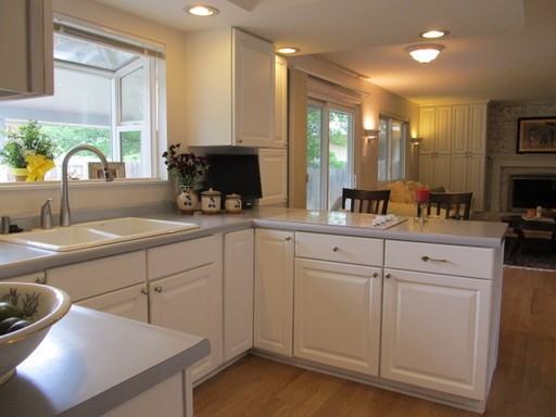 4745 Hancock Dr - Photo 2 of 9