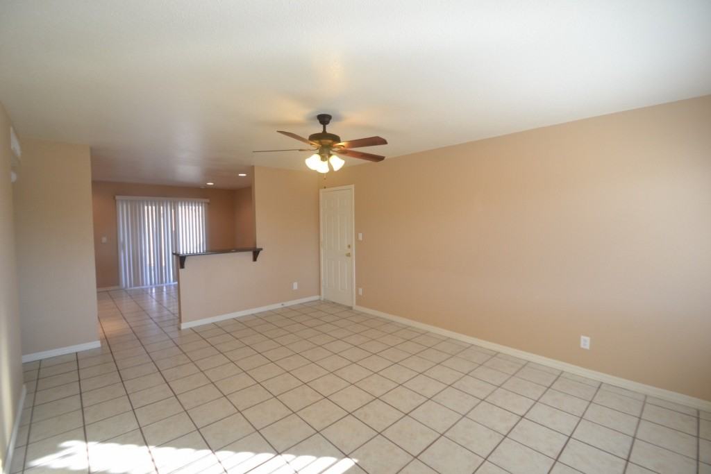 18225 N 35th Ave - Photo 3 of 14