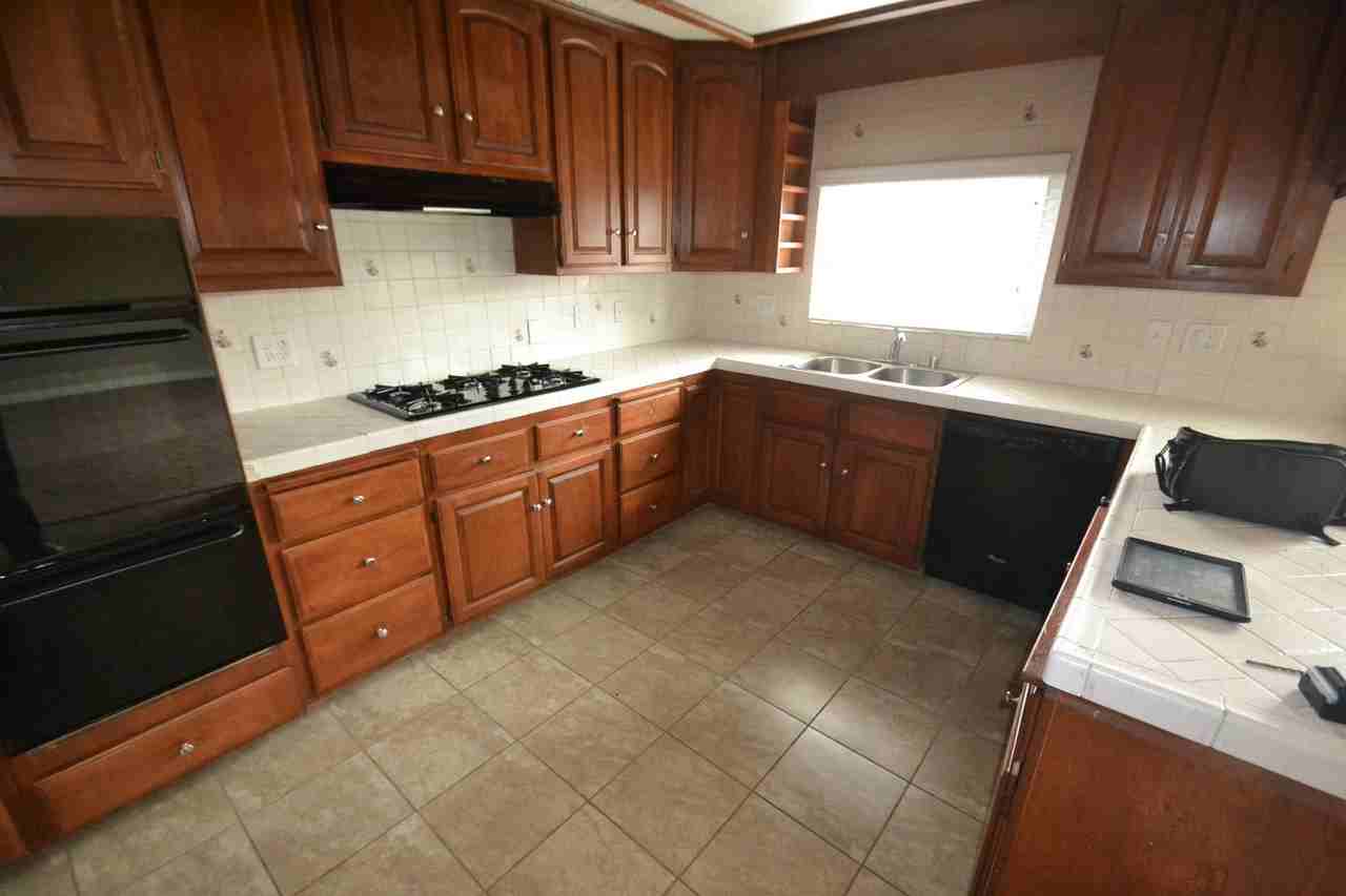 7143 Bradford Ave - Photo 2 of 6