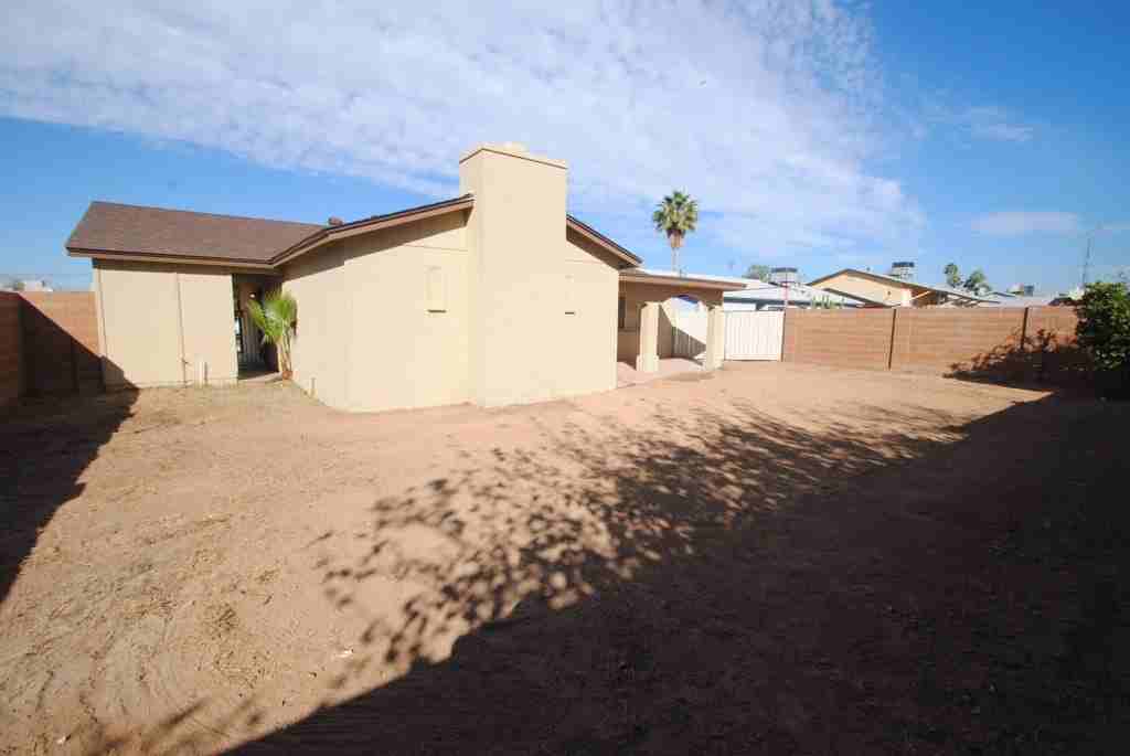 7619 W Osborn Rd - Photo 2 of 15