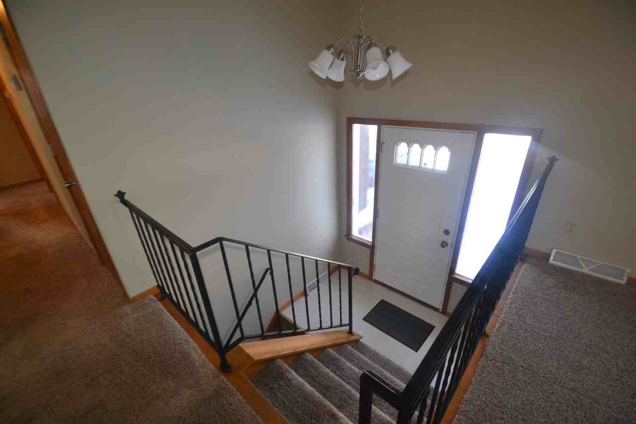 3913 Fordham Dr NE - Photo 2 of 10