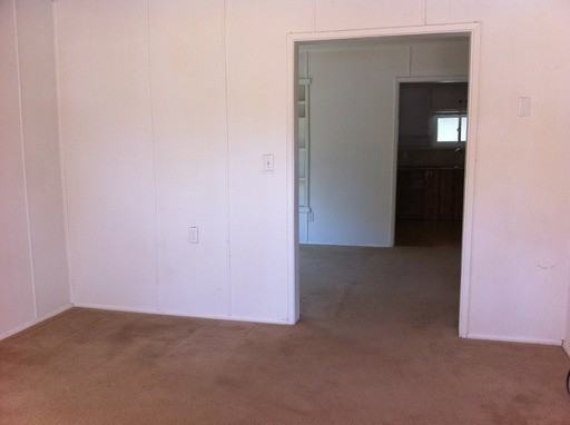 1409 Windsor Ave - Photo 2 of 9