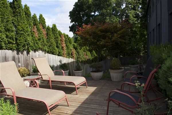 Baldwin Manor - Photo 2 of 24