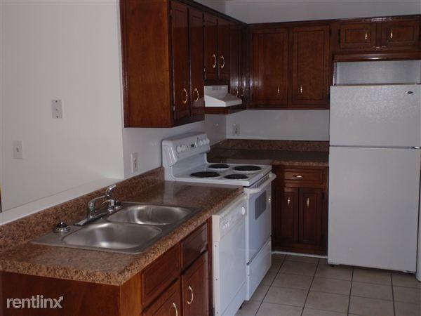 Briarwood Place - Photo 3 of 8