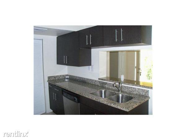 8735 NW 39th St #8735 - Photo 3 of 3