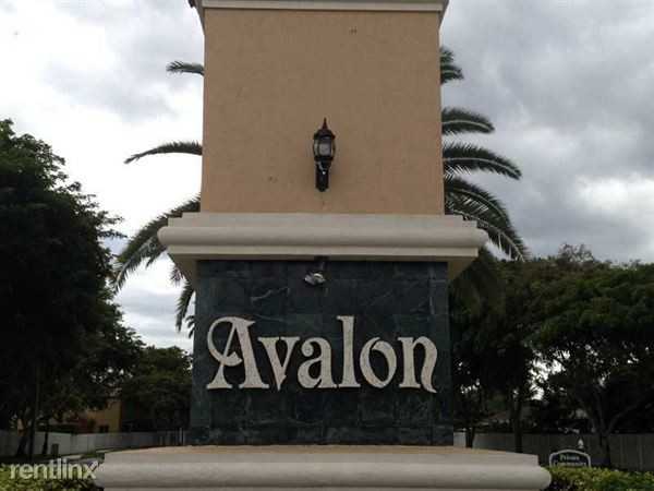 10352 SW 20th St #10352 - Photo 2 of 3