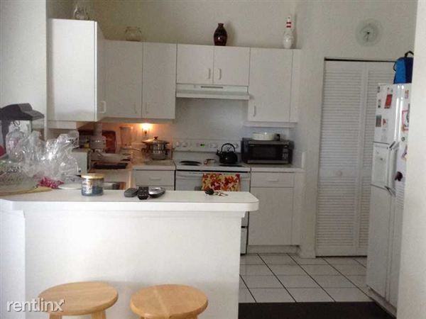 10352 SW 20th St #10352 - Photo 3 of 3