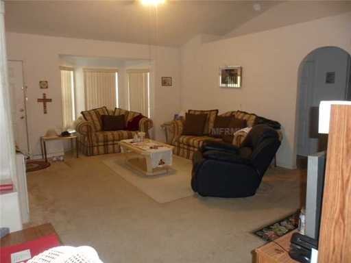 240 Dalton Dr - Photo 2 of 8