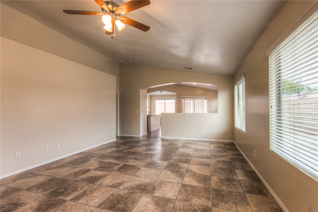 17284 W Mohave St - Photo 2 of 16