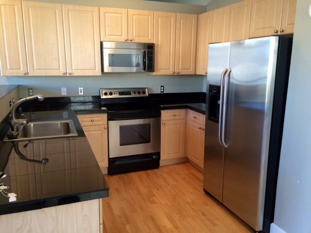 5677 S Park Terrace Ave - Photo 3 of 11