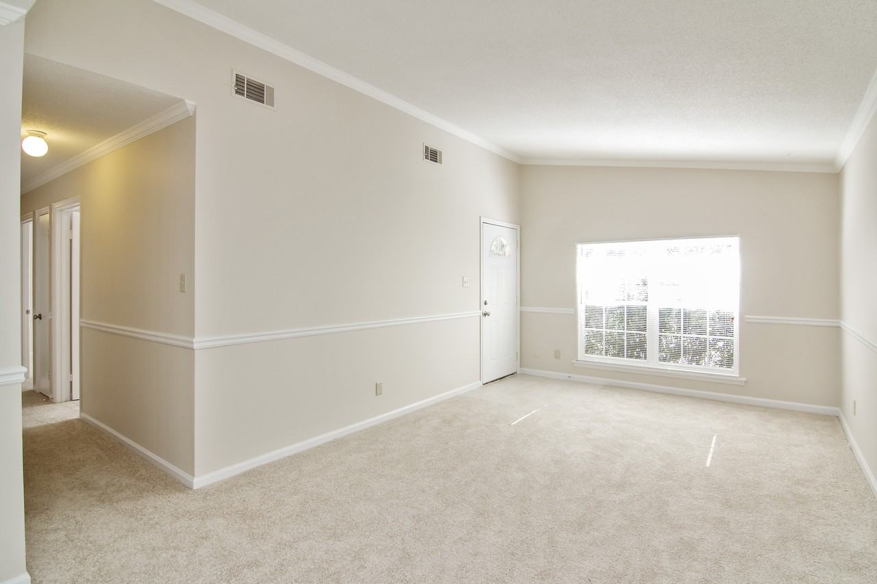 124 Greenbriar Ct - Photo 3 of 22