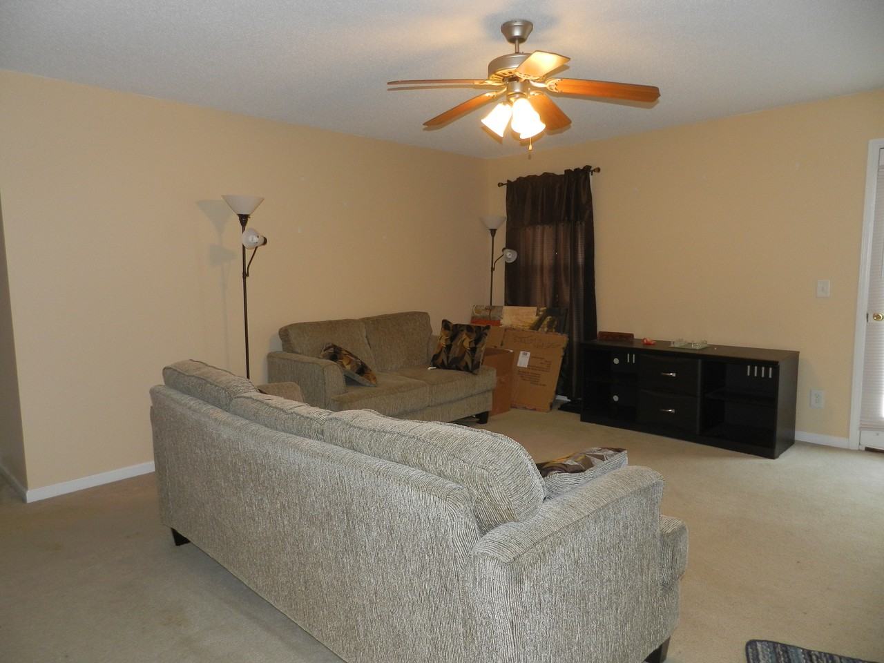 99 Jewel Ln - Photo 3 of 6