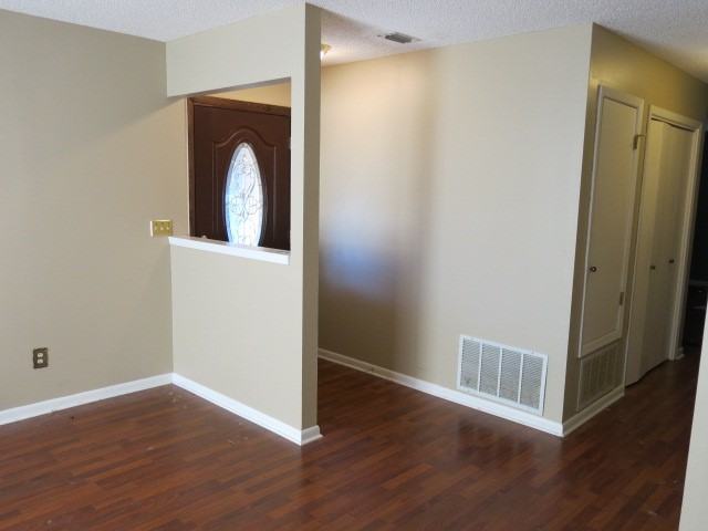 901 Aloma Faye Ln - Photo 2 of 21