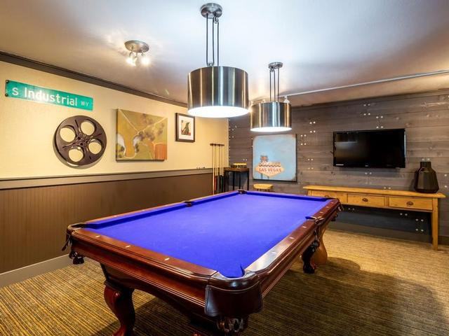 2201 Sw Holden St - Photo 3 of 8