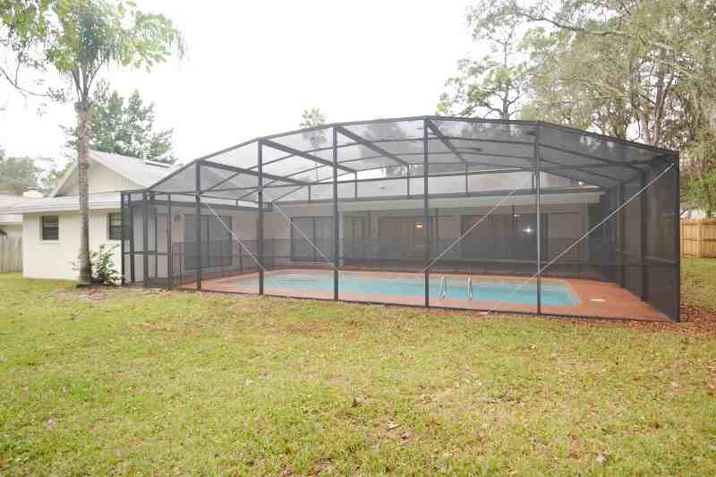 204 W Ridgewood Ct - Photo 3 of 11