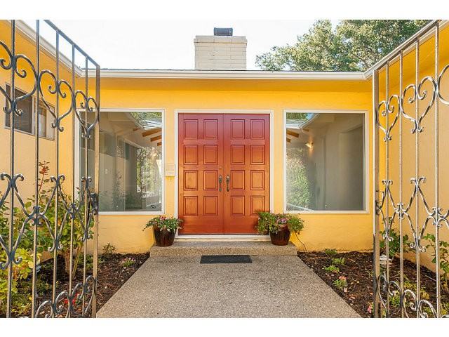 1215 Lakeview Dr - Photo 2 of 21