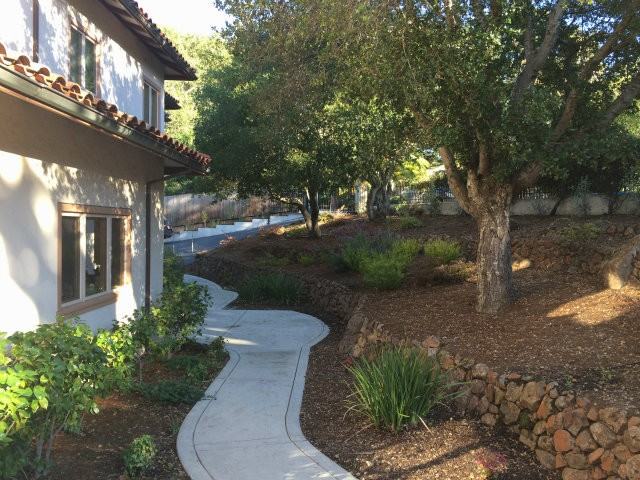 492 Pullman Rd - Photo 2 of 12